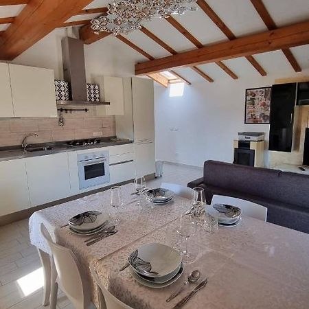 Ferienwohnung Casa Elsa Torri Del Benaco Exterior foto